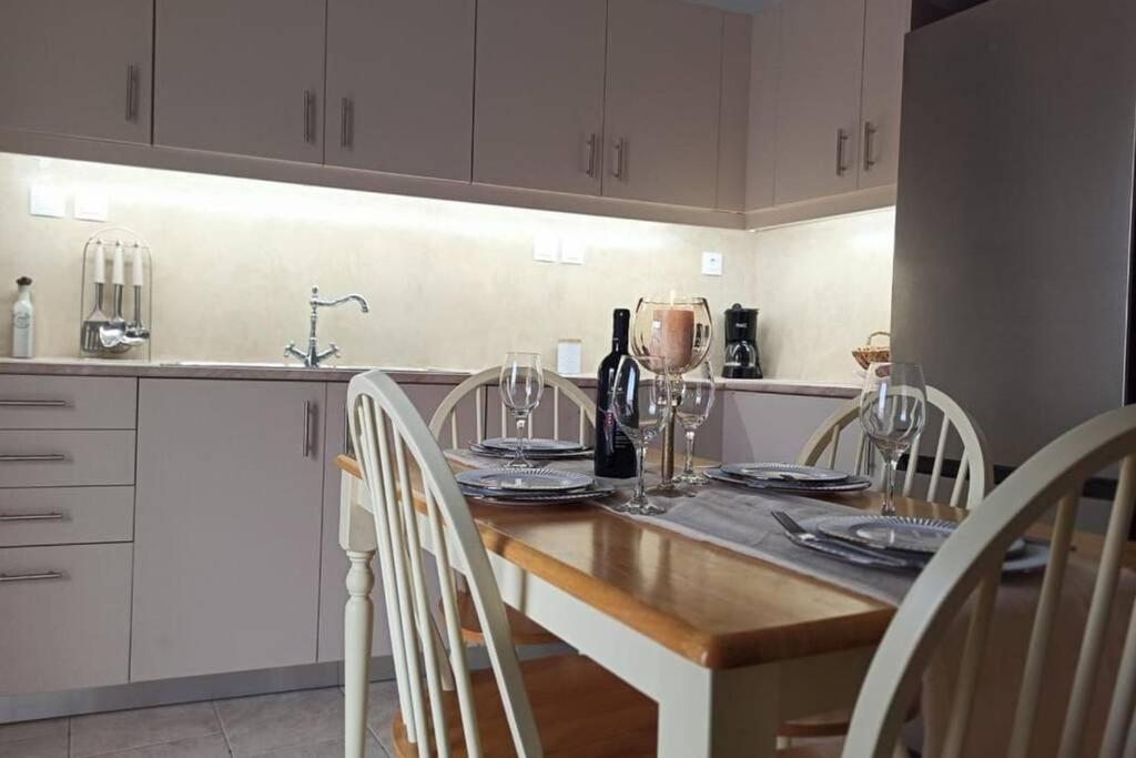Sonia'S Luxury Apartment With Jacuzzi カミラリ エクステリア 写真