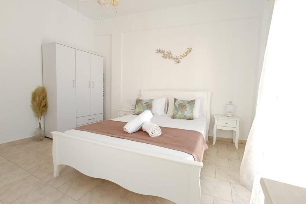 Sonia'S Luxury Apartment With Jacuzzi カミラリ エクステリア 写真