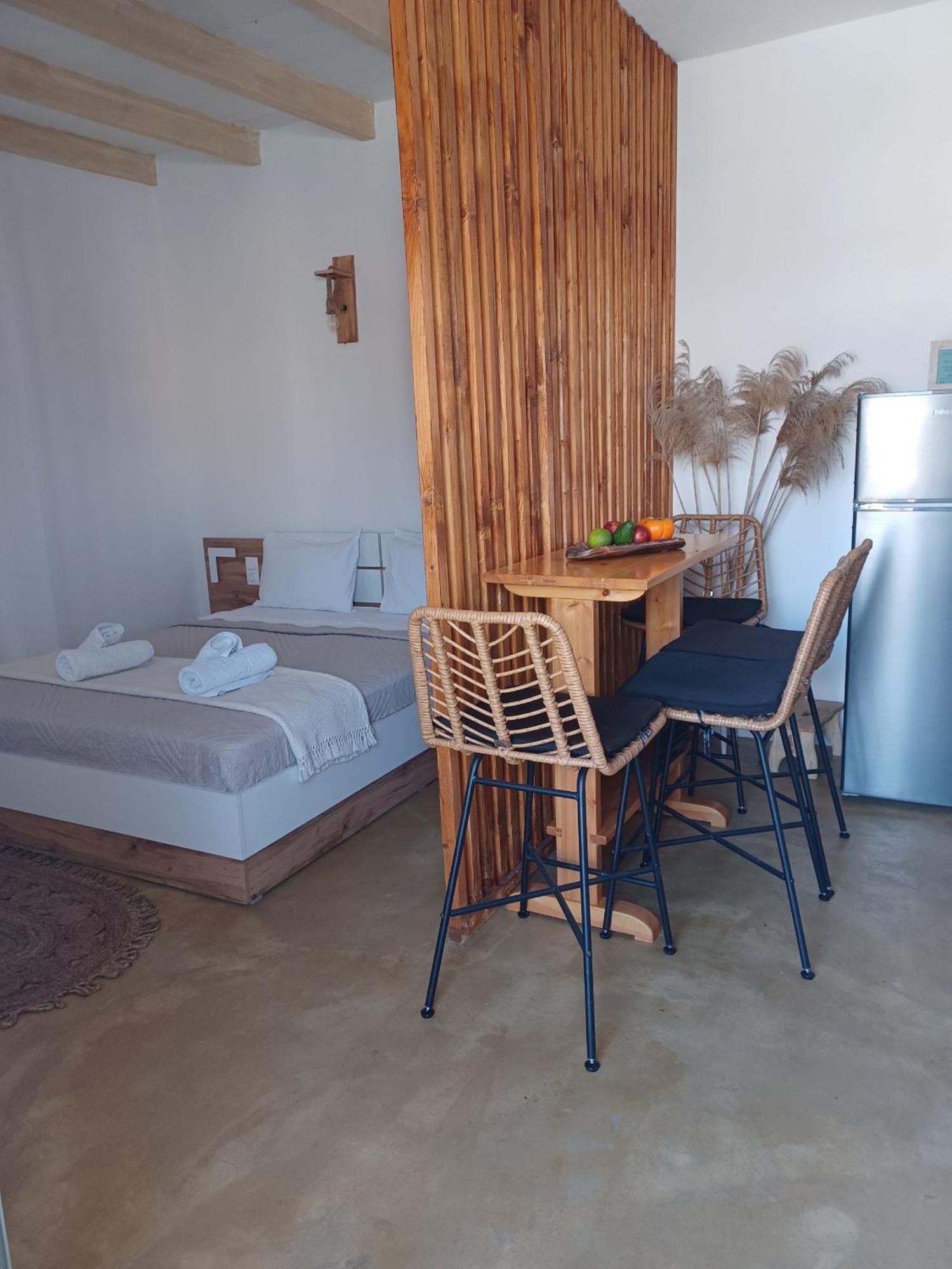 Sonia'S Luxury Apartment With Jacuzzi カミラリ エクステリア 写真
